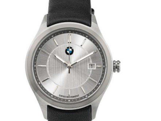 意外と安いBMWエンブレム入りの腕時計！憧れのブランドも時計なら気軽